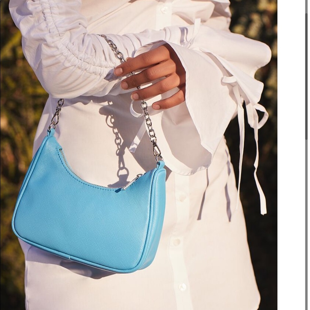Blue crossbody with chain